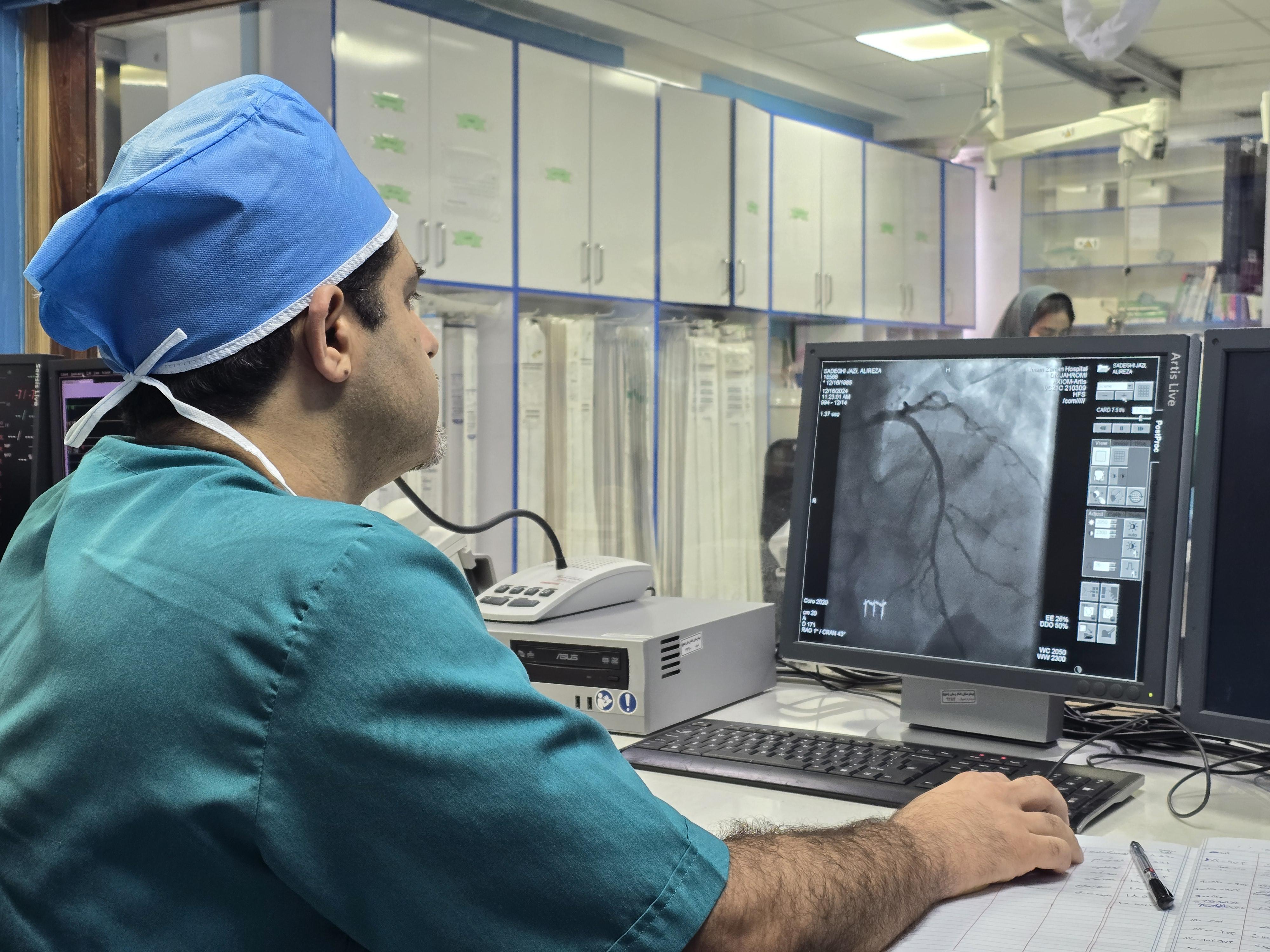 cardiac-heart-murmur-disease-cath-600nw-218760725558