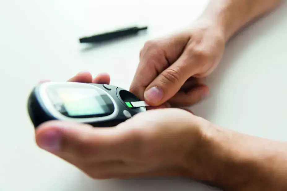 blood-glucose-monitor-meter-ss-17-927x617